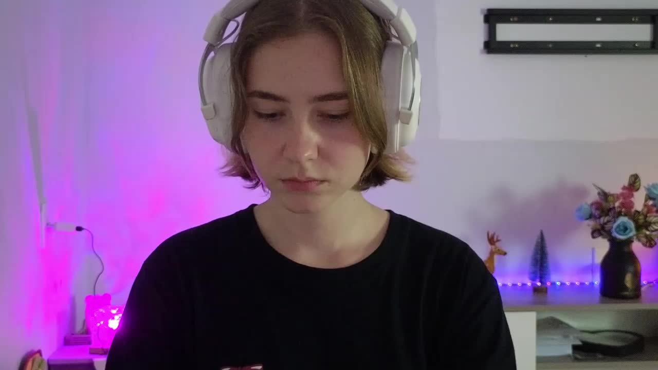 KUQOSA Live Sex April 8, 2026