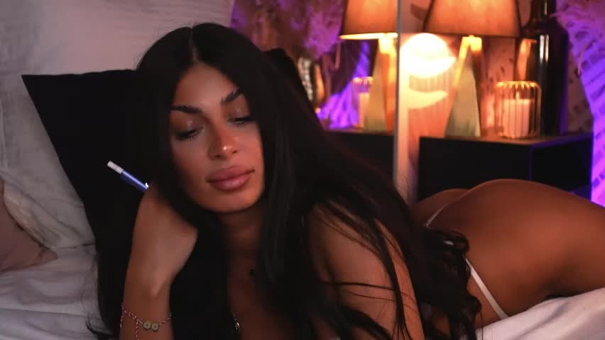 evarhea Live Sex April 8, 2026