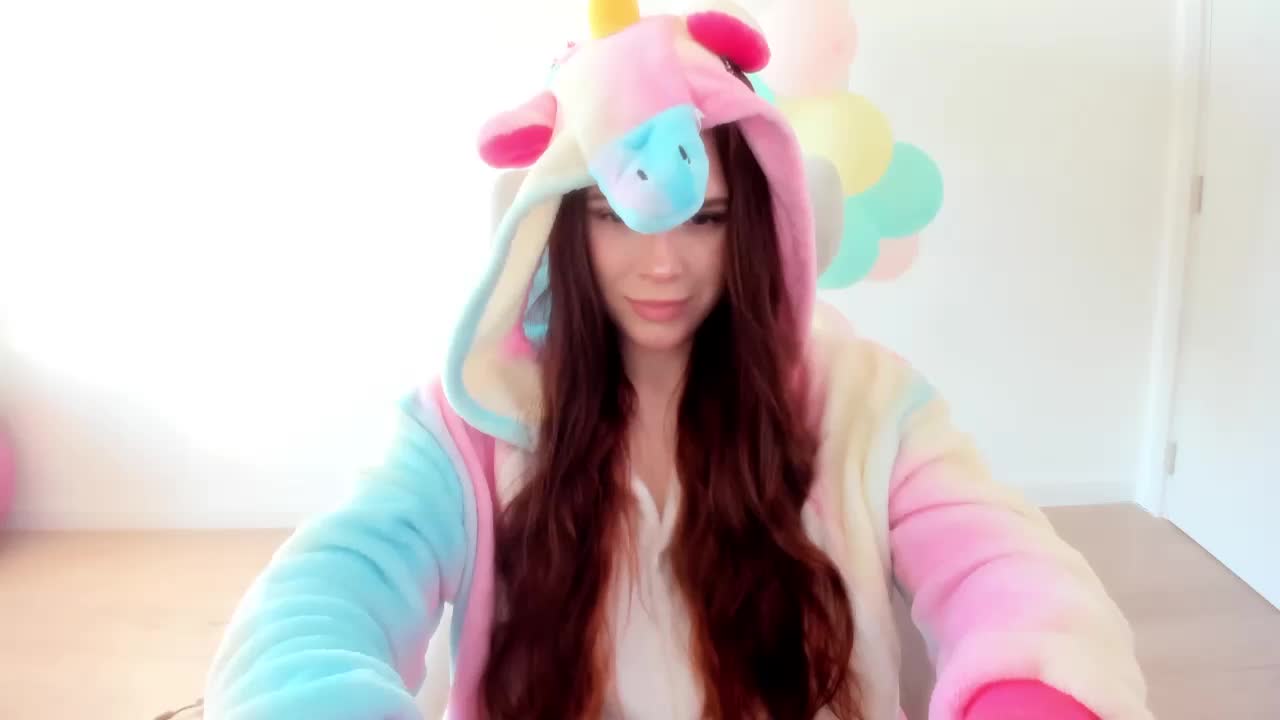 StacyLuxxe Live Sex April 8, 2026