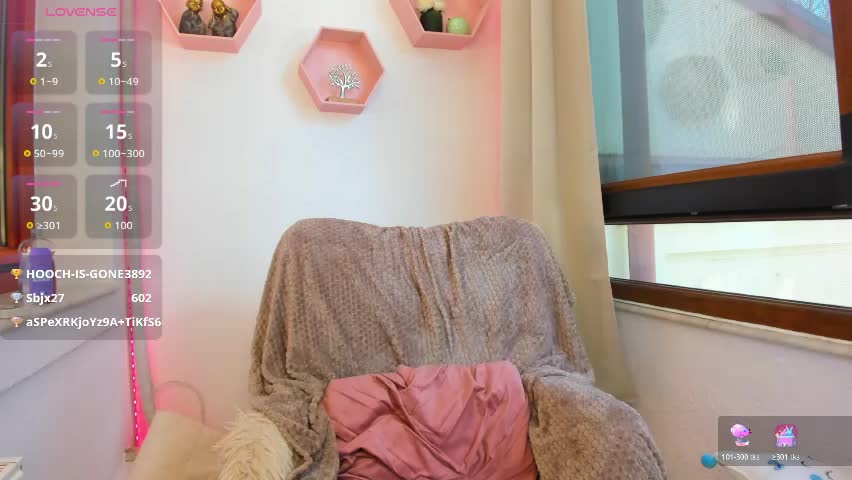 awesome_jolie Live Sex April 8, 2026