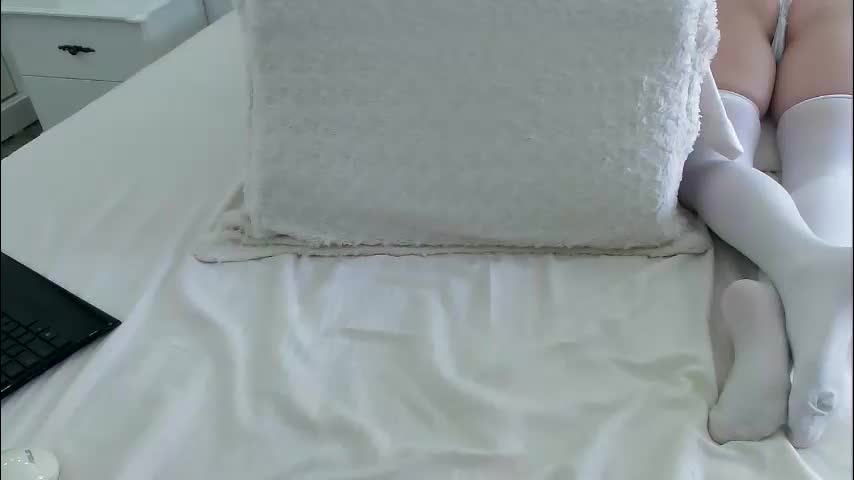mommy4y Live Sex April 8, 2026