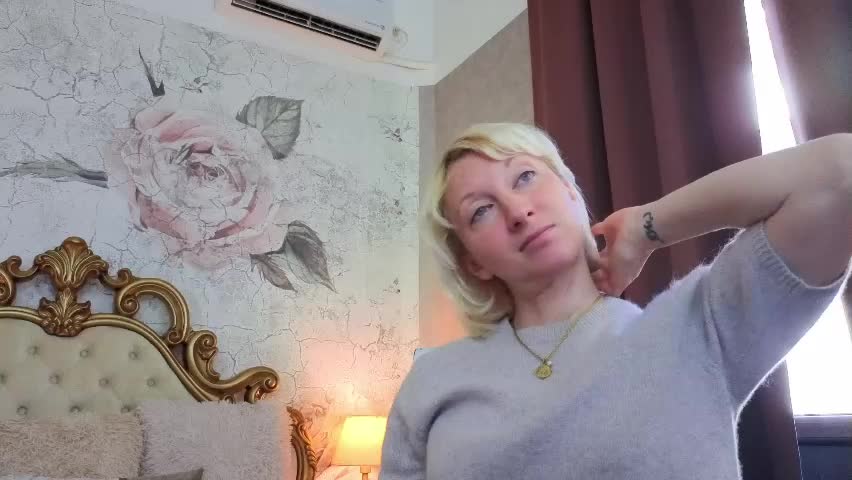 natalie_bitton Live Sex April 8, 2026