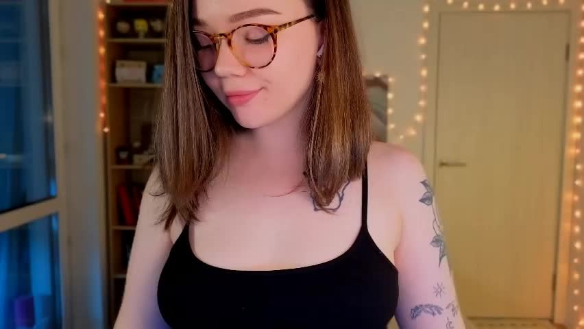 milly_saint Live Sex April 8, 2026