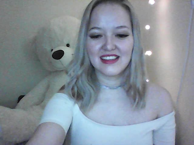 -Sweet-smile- Live Sex April 8, 2026