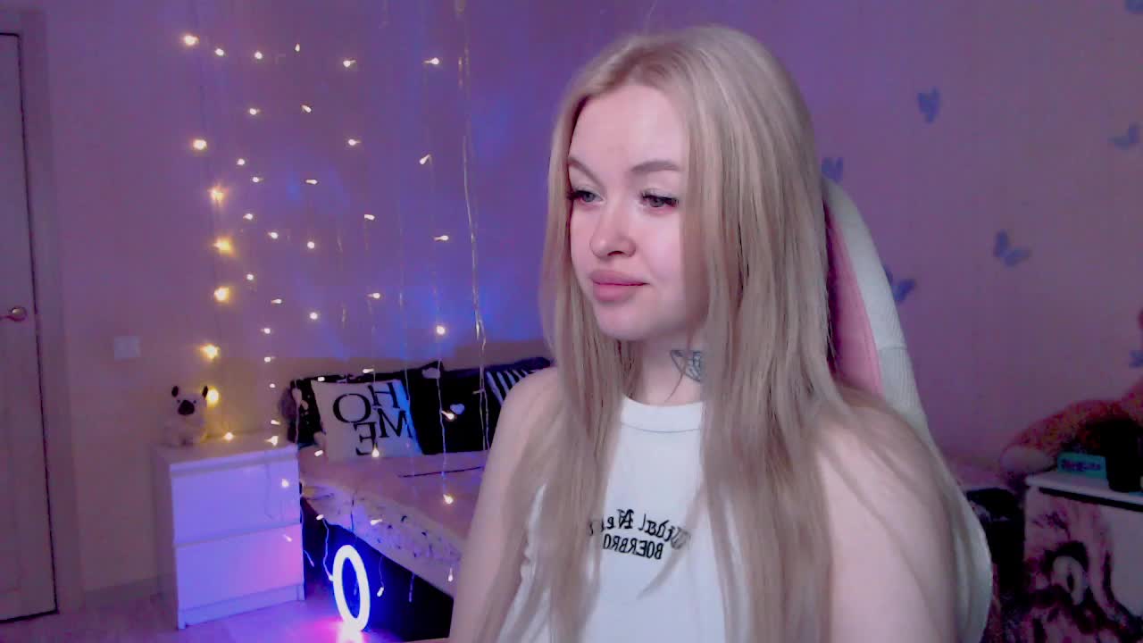 NaughtyMable Live Sex April 8, 2026
