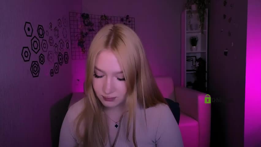 playful_sophie Live Sex April 8, 2026