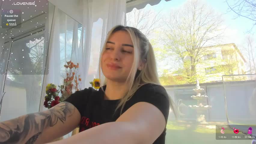 ella_vee Live Sex April 9, 2026