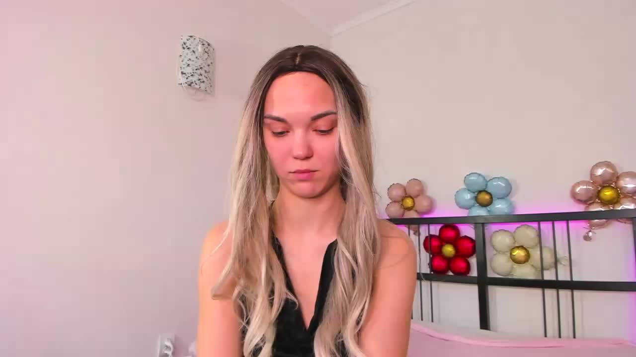 FloraAmbers Live Sex April 9, 2026