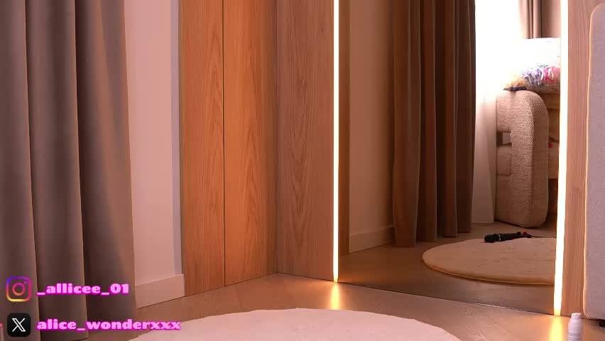 vanessasimon Live Sex April 9, 2026