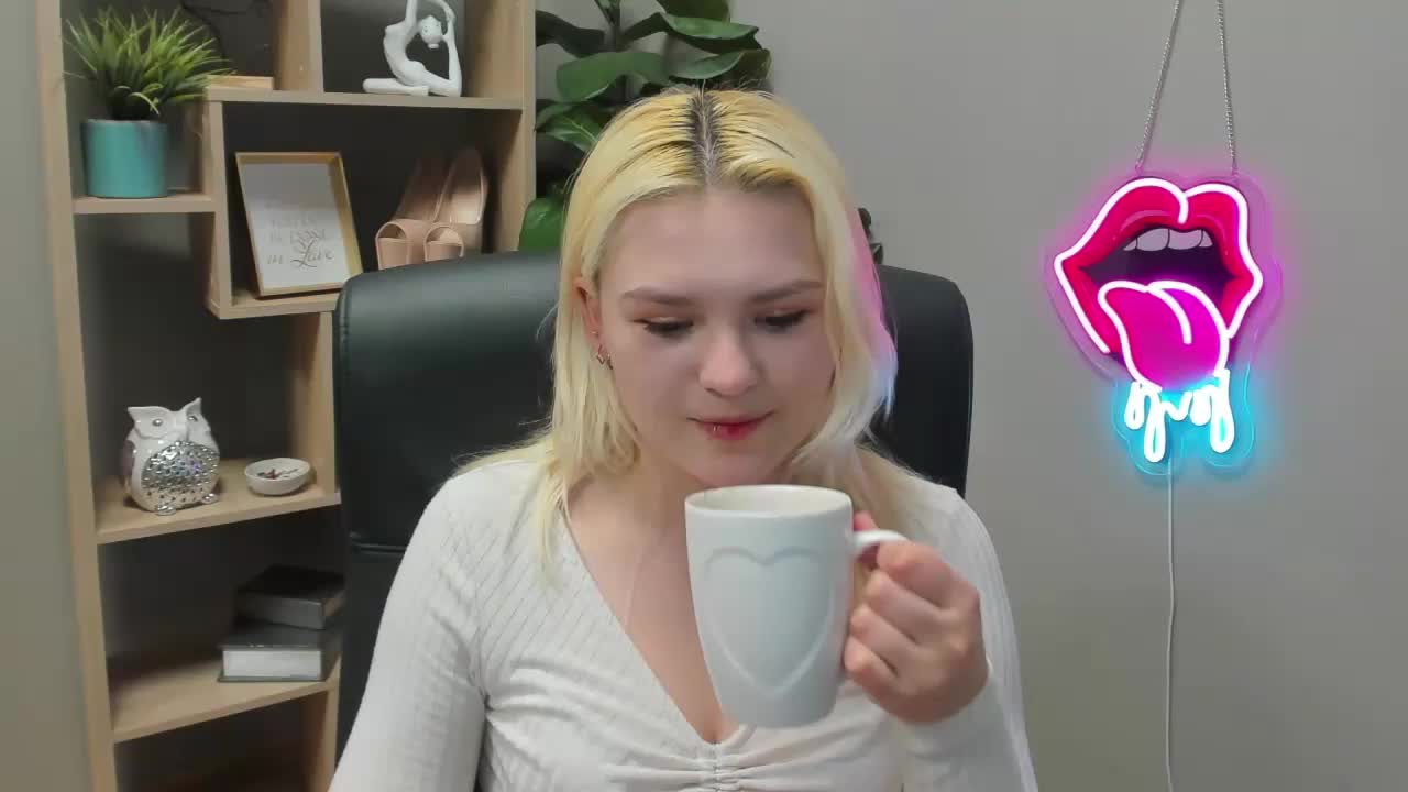 SweetLilyxo Live Sex April 10, 2026