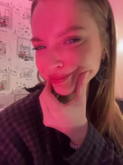 AliciaTroupe Live Sex April 10, 2026