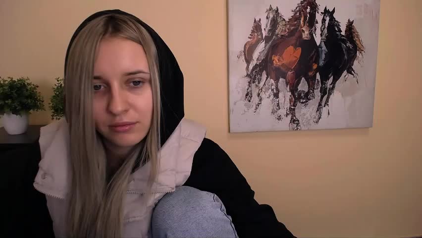 _nicole_new Live Sex April 10, 2026