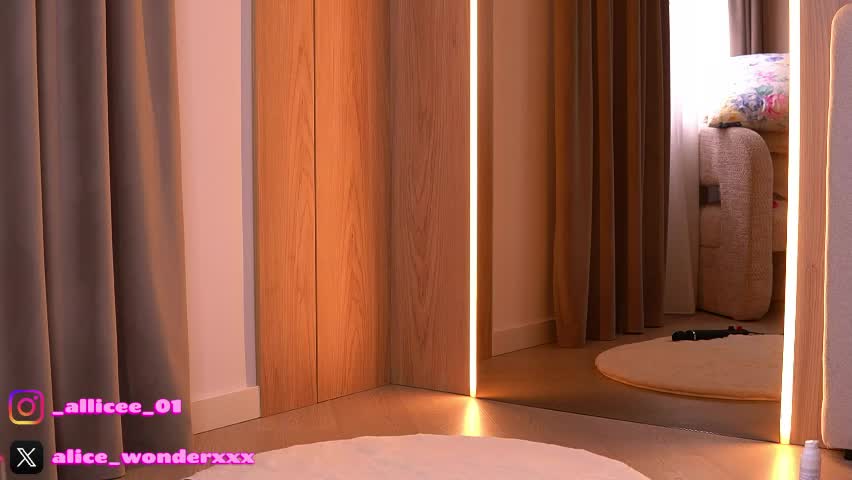 vanessasimon Live Sex April 10, 2026