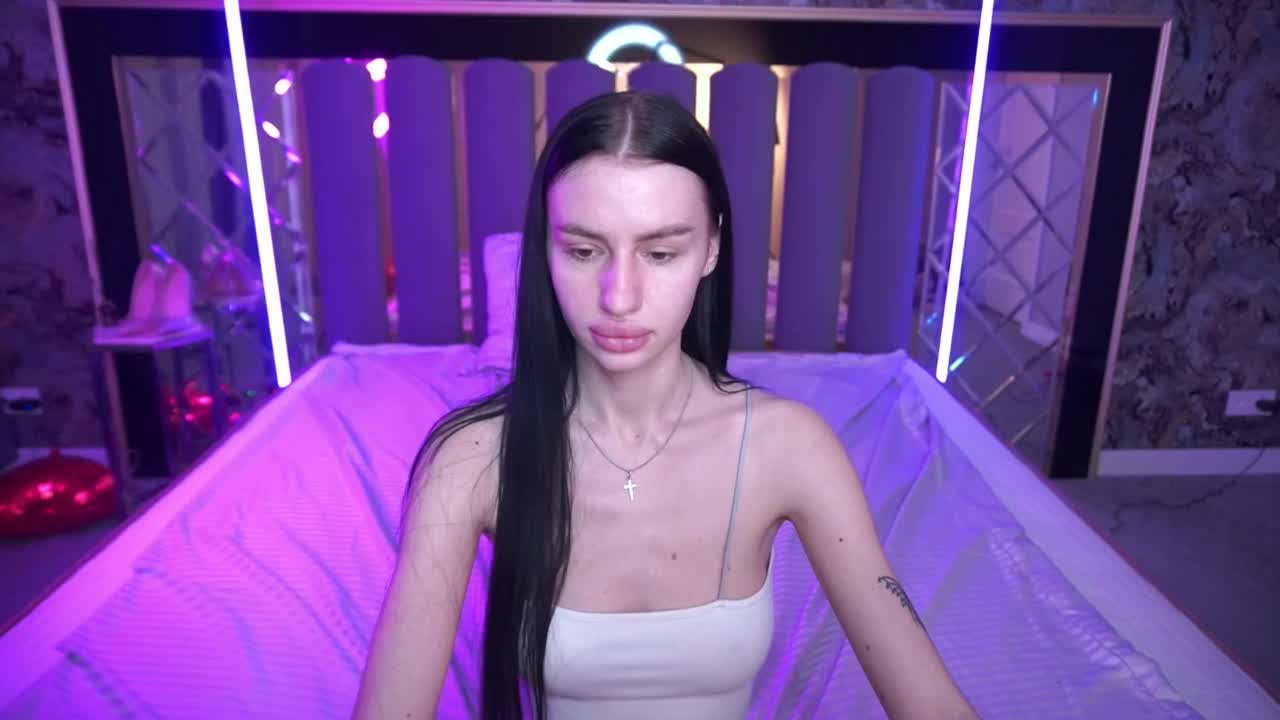 SnowWhiteee Live Sex April 10, 2026