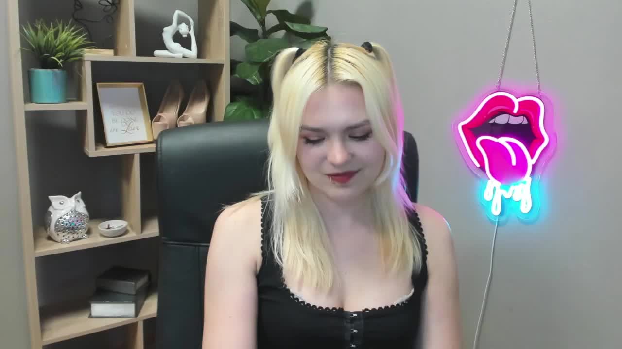 SweetLilyxo Live Sex April 10, 2026