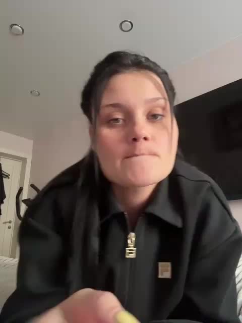 _Milashka_ Live Sex April 11, 2026