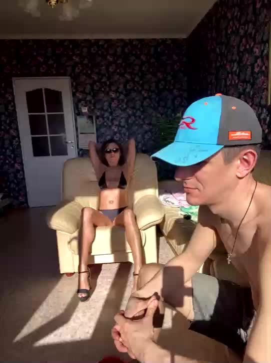 Easy-Li Live Sex April 11, 2026