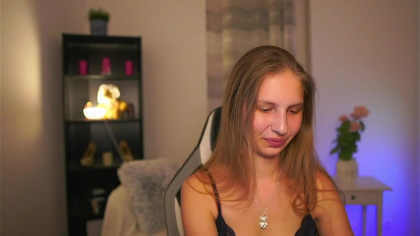 emmie_murray Live Sex April 11, 2026