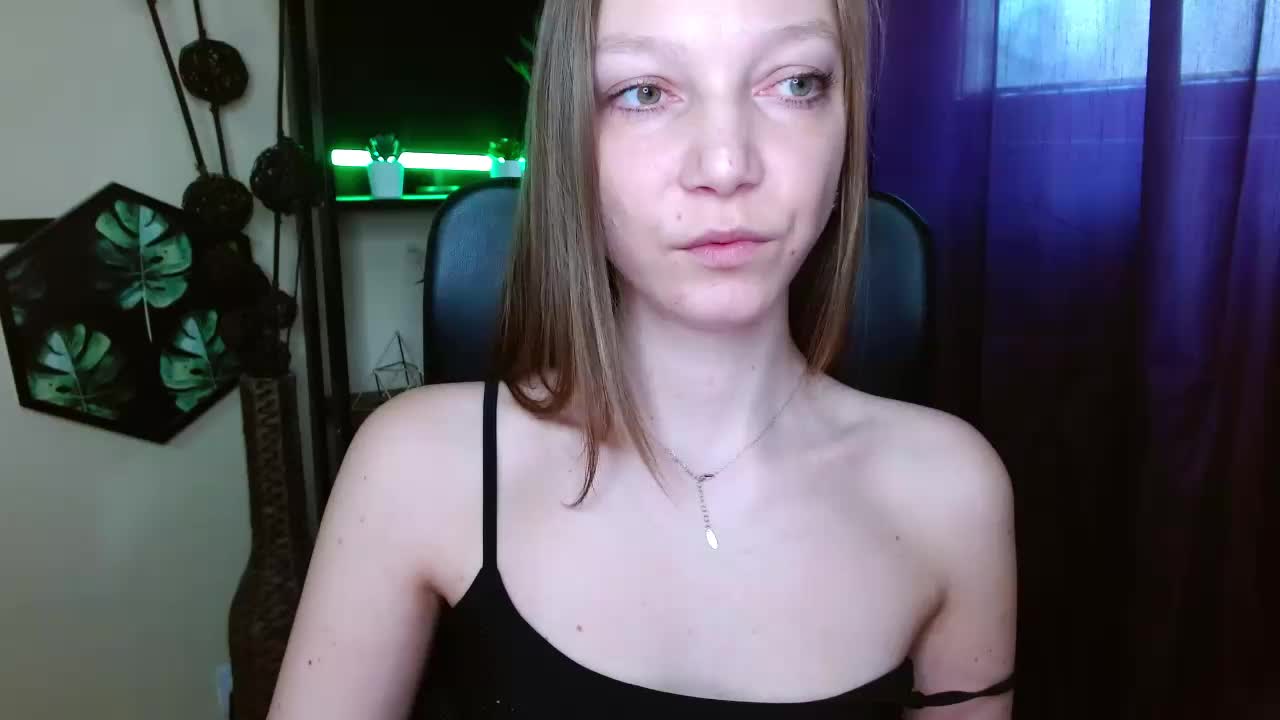 EmillyExtasy Live Sex April 11, 2026