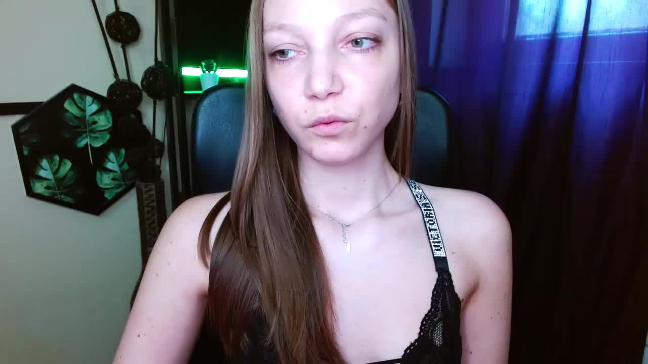 EmillyExtasy Live Sex April 11, 2026