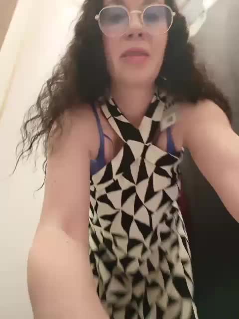 Annanas Live Sex April 11, 2026