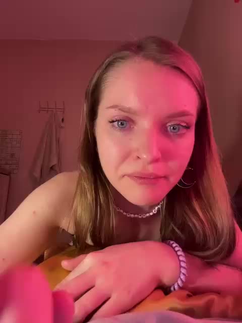 AliciaTroupe Live Sex April 12, 2026