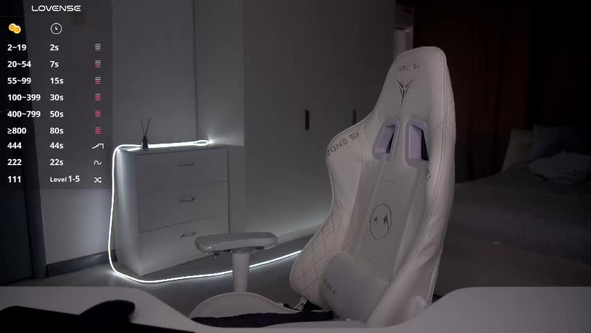 evelina_fox Live Sex April 12, 2026