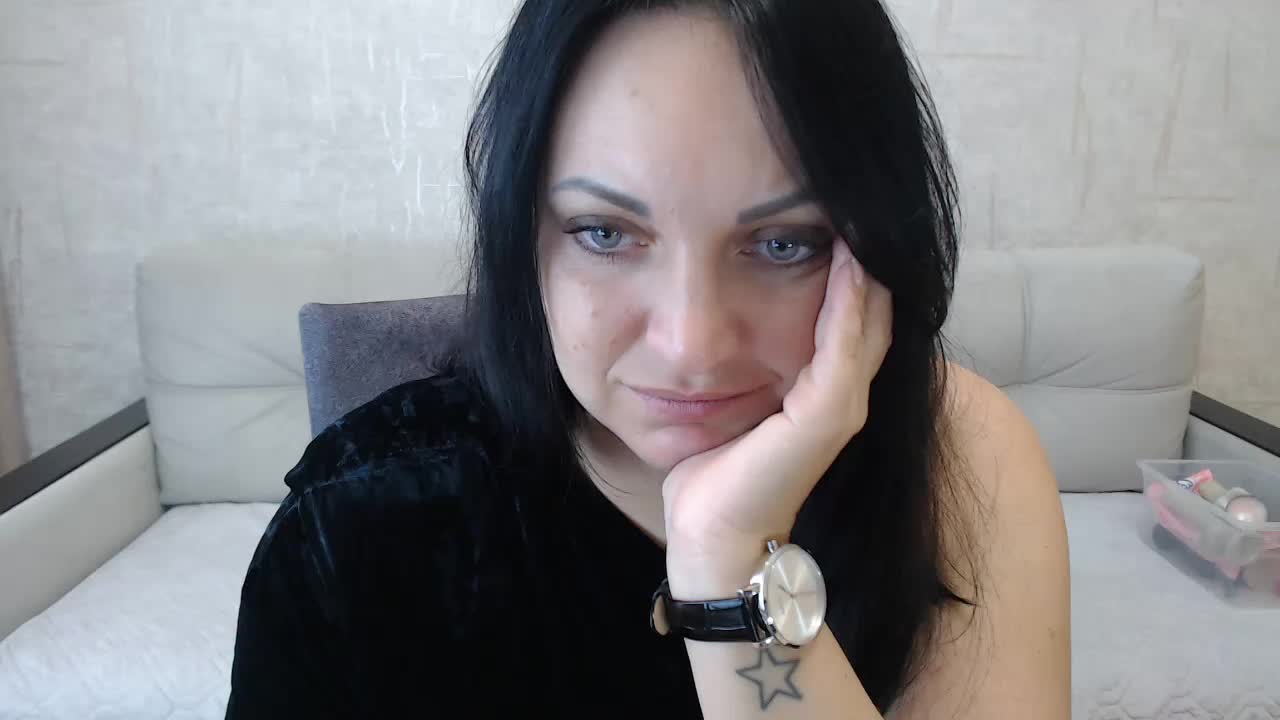 JenniferTheChic Live Sex April 12, 2026