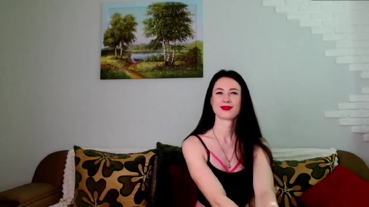 MilfLunna Live Sex April 12, 2026