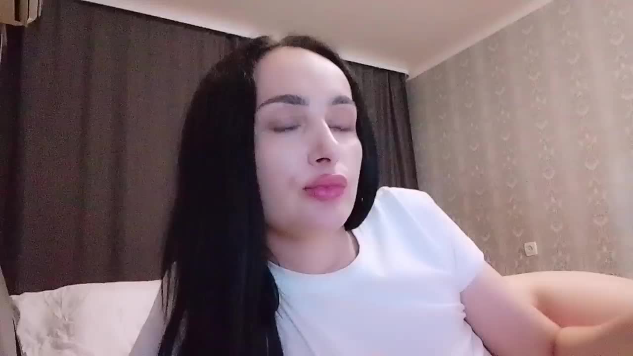 KarenClark Live Sex April 13, 2026