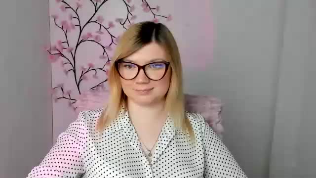 molly_moree Live Sex April 13, 2026