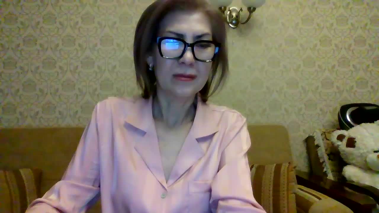 ElegantLady00 Live Sex April 13, 2026