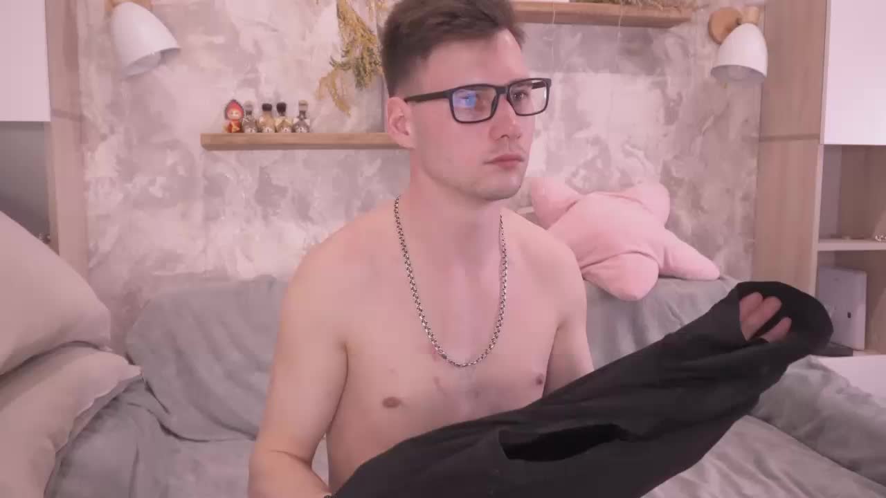 PashaAndMila Live Sex April 13, 2026