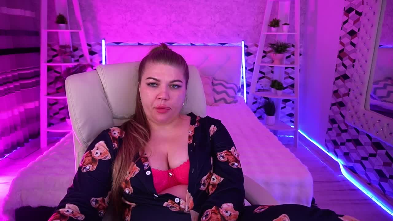 AmellyWhite Live Sex April 13, 2026