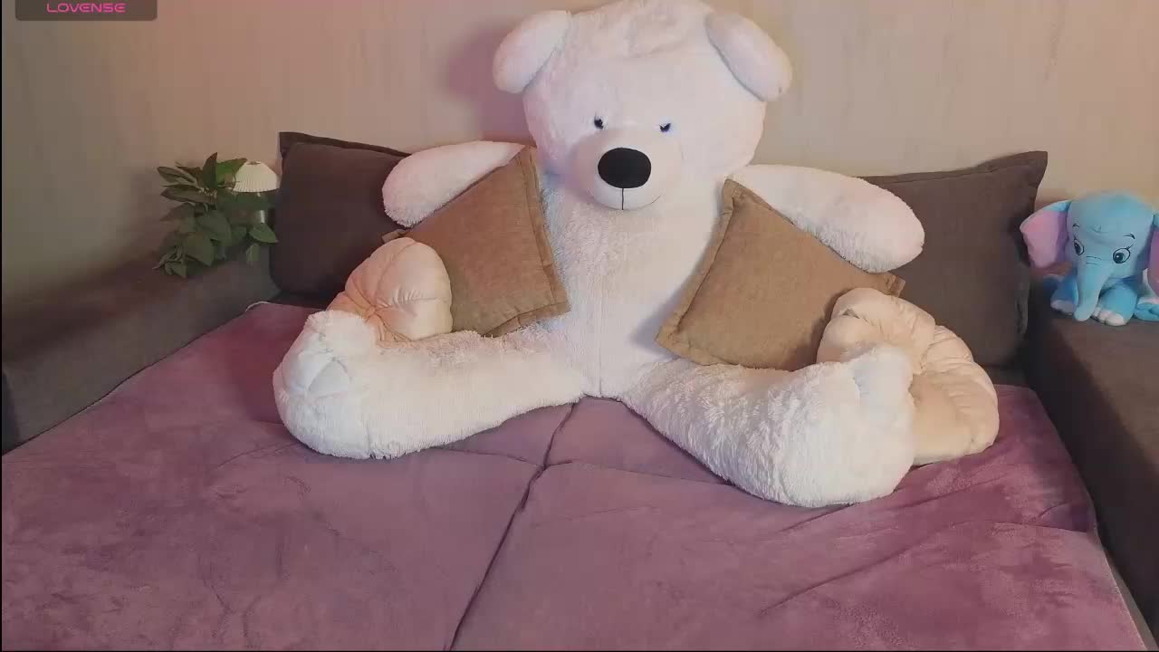 Rosalinelov Live Sex April 13, 2026