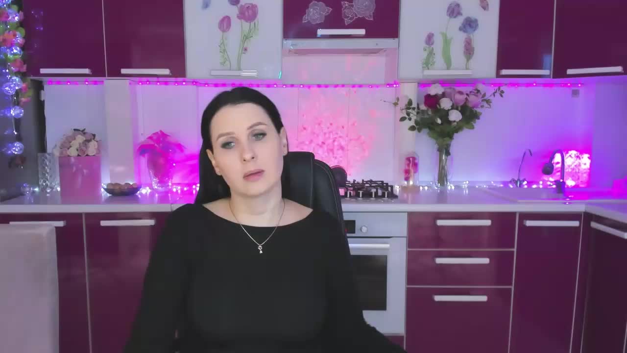 Olivija2020 Live Sex April 13, 2026