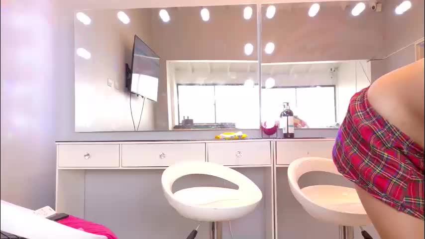petitestrawberry18 Live Sex April 13, 2026