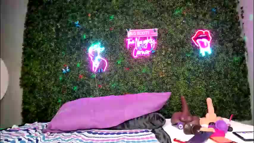 bigbuttsarena Live Sex April 13, 2026