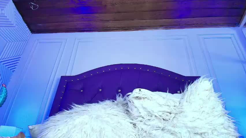 sweetie_foxxxx Live Sex April 13, 2026