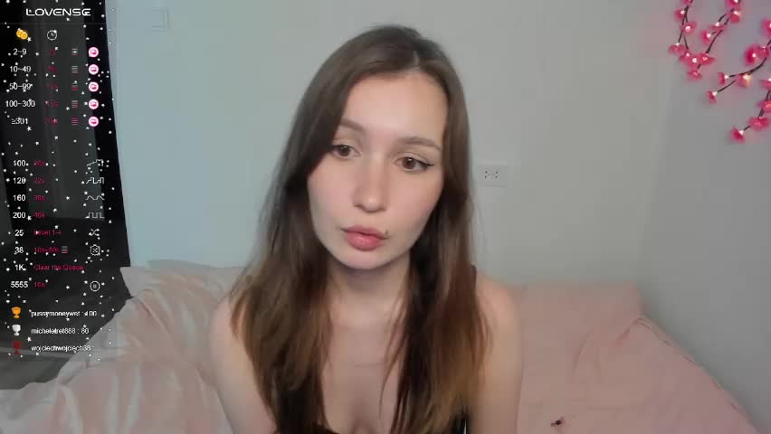eumomino Live Sex April 13, 2026