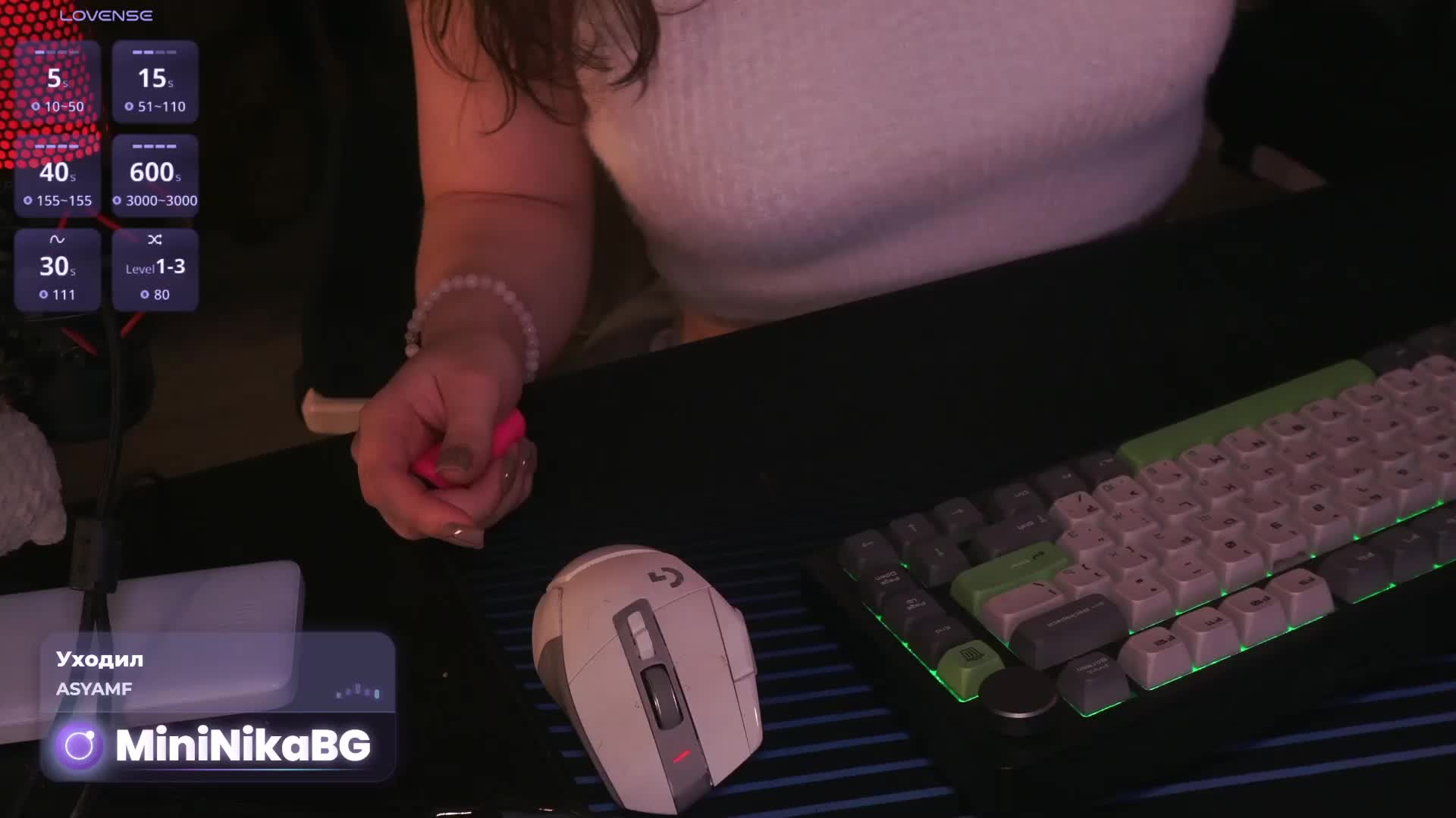 MiniNika Live Sex April 14, 2026