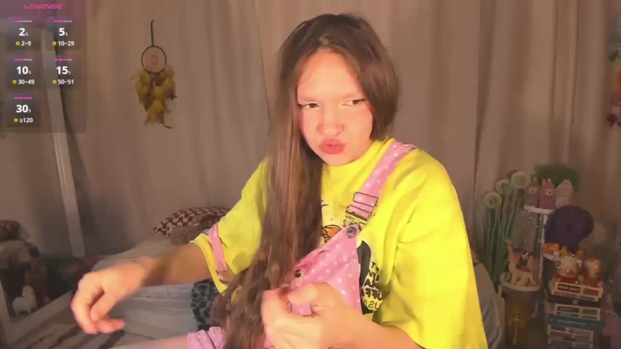 CuteLolly Live Sex April 14, 2026