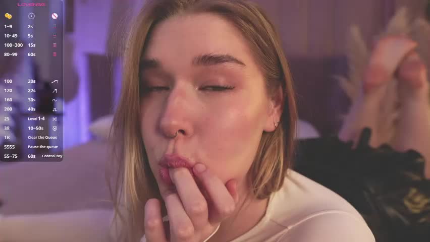 smiley_mia_ Live Sex April 14, 2026