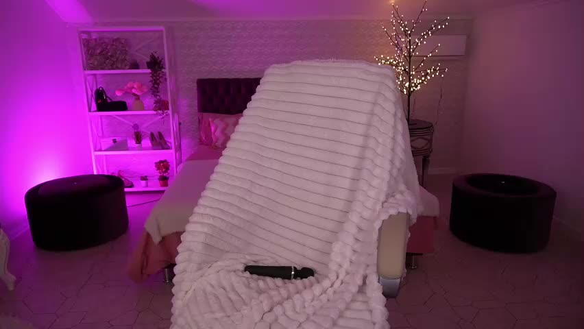 daenerys_daen Live Sex April 14, 2026