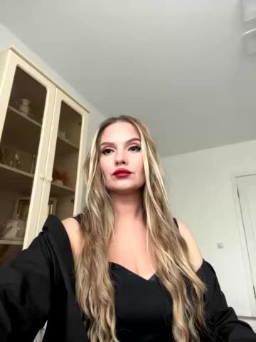 _SKYY_____ Live Sex April 14, 2026