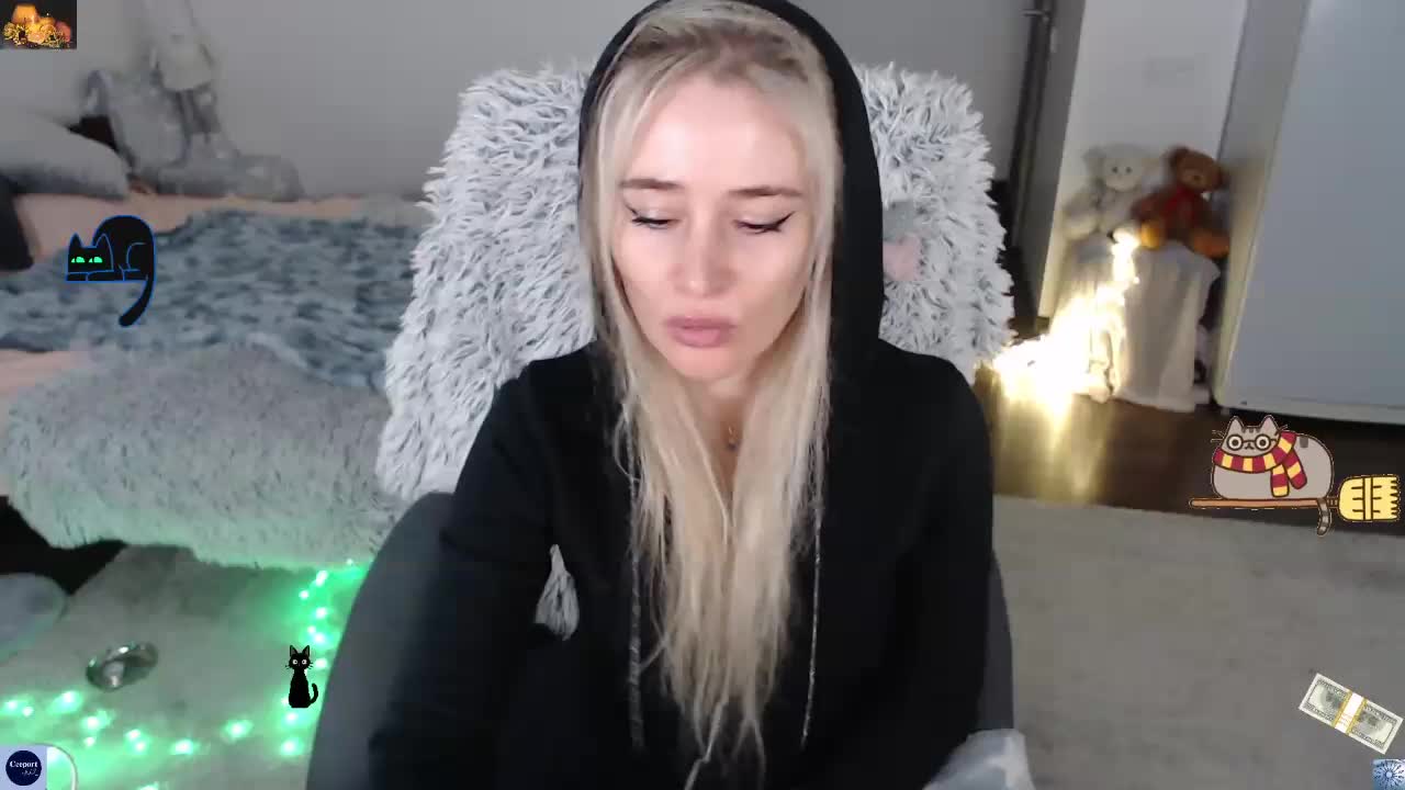 _Xyliganka777_ Live Sex April 14, 2026