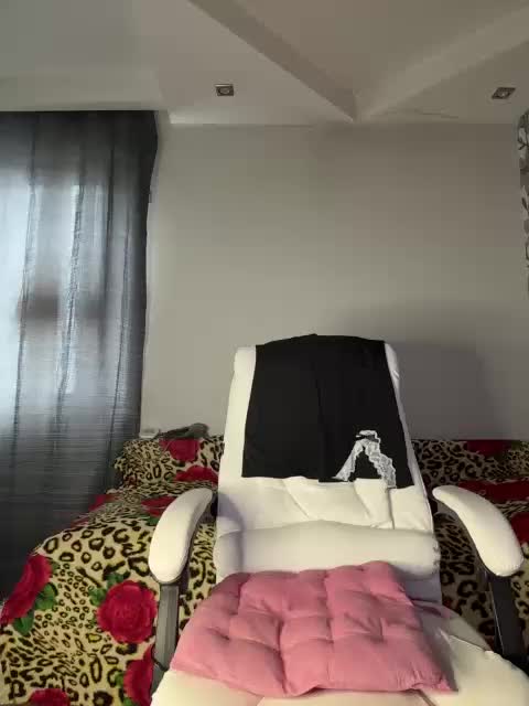Eva-Bella Live Sex April 14, 2026