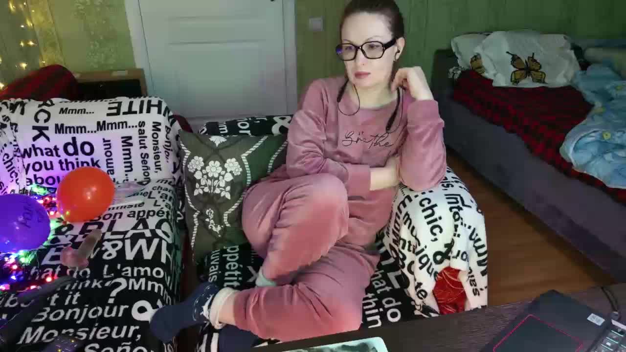 MeganIris Live Sex April 14, 2026