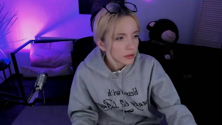 aurorawrenfield Live Sex April 14, 2026