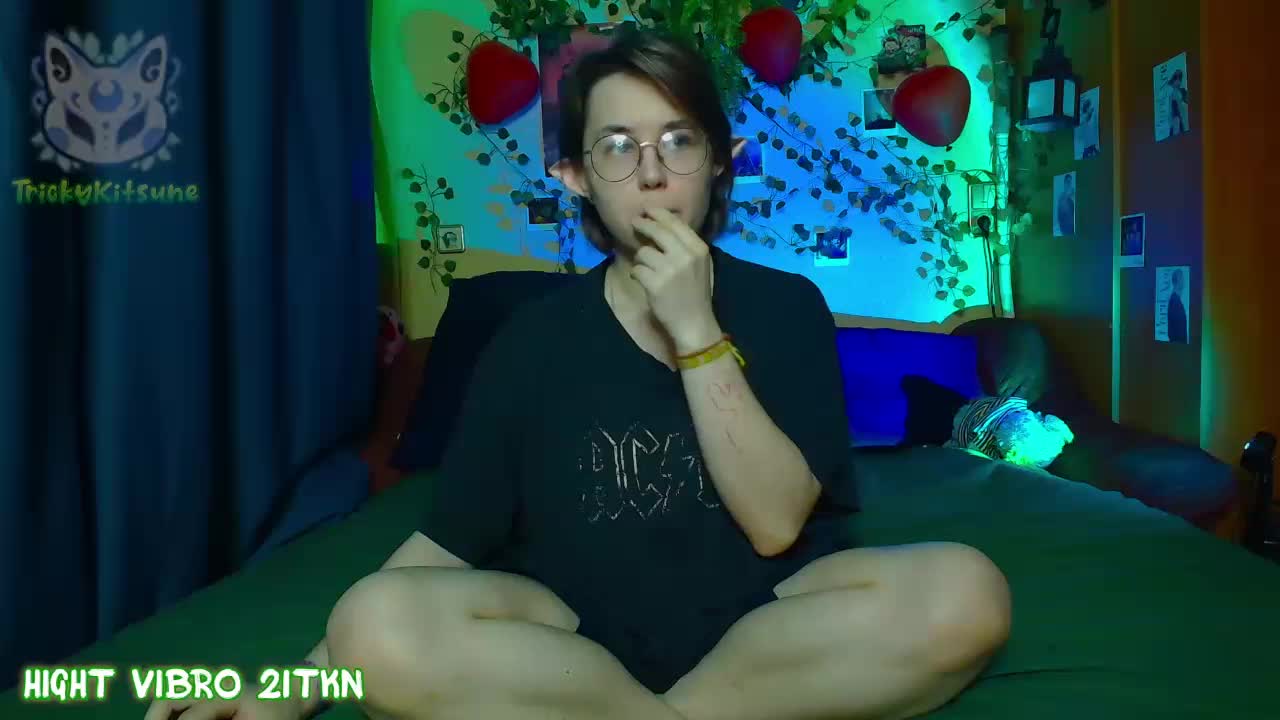 Tricky_Kitsune Live Sex April 14, 2026